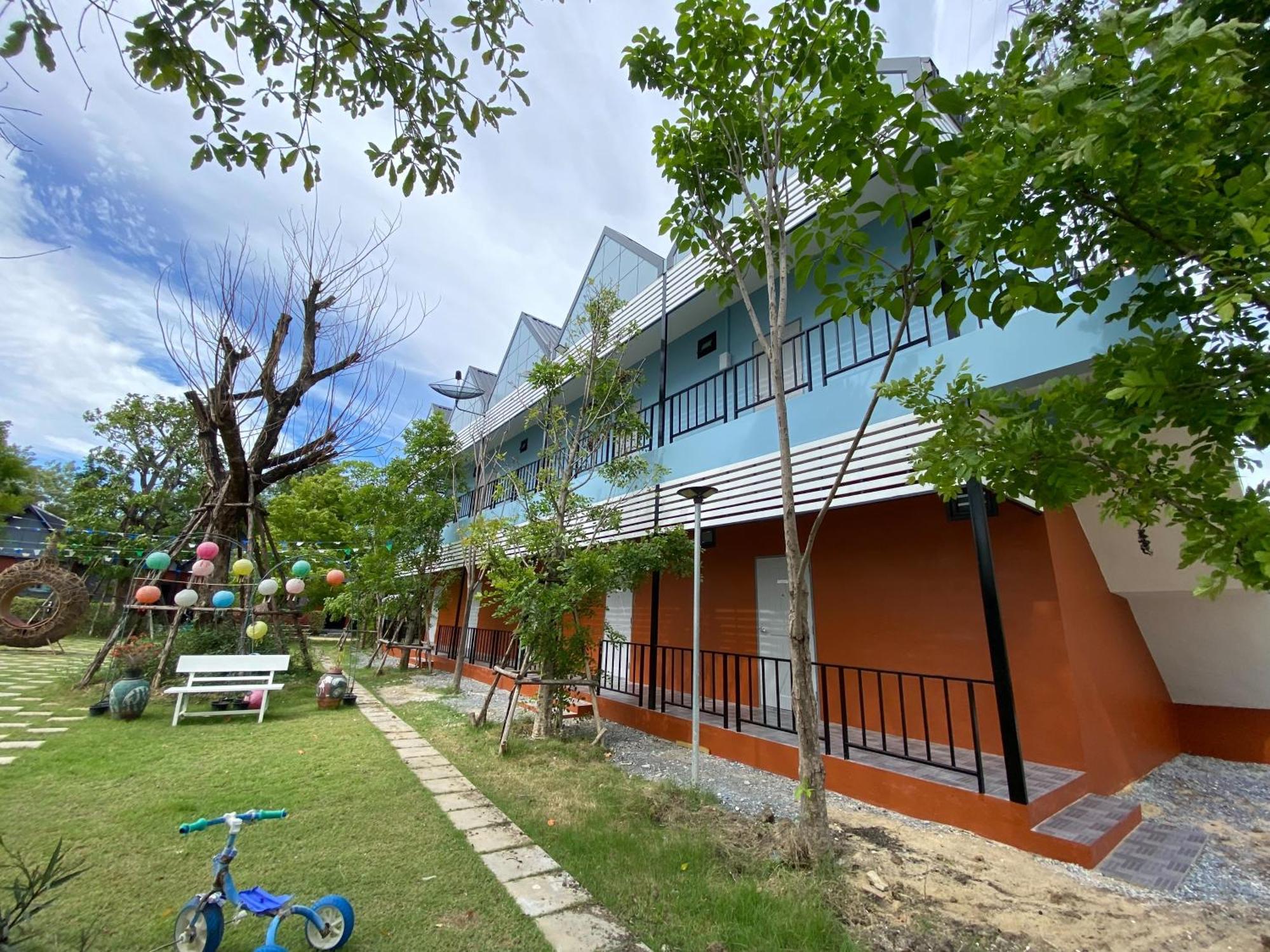I Am Cottage เฮือนแก้วมณี Накхонпатхом Екстер'єр фото